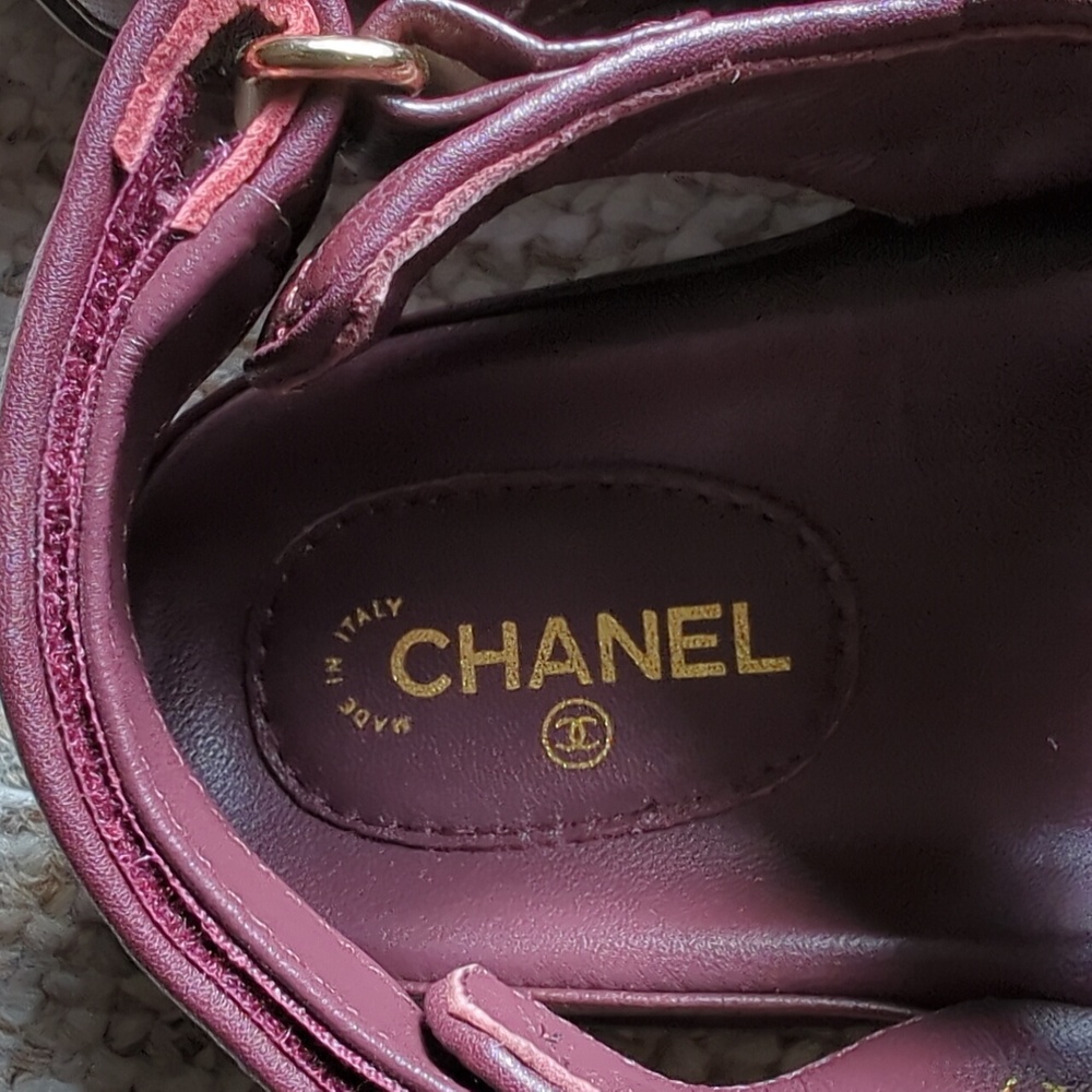 CHANEL Burgundy leather Dad sandals - Picture 6 of 17